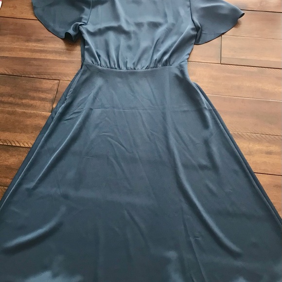 H&M Navy Flutter Sleeve Midi Dress Sz 4 - Picture 2 of 3